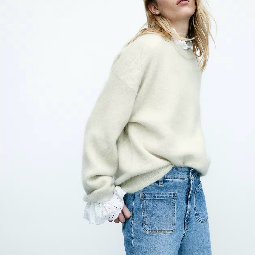 H&M OVERSIZED MOHAIR-BLEND SWEATER. Med & Large. Light beige. NWT. Sold out